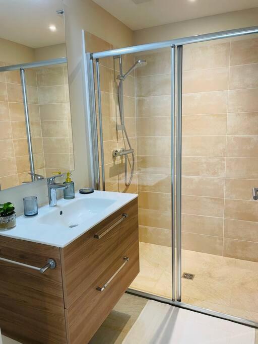 Appartement La Regate Avec Jaccuzi A 50 M Du Centre Historique à Sarlat Extérieur photo